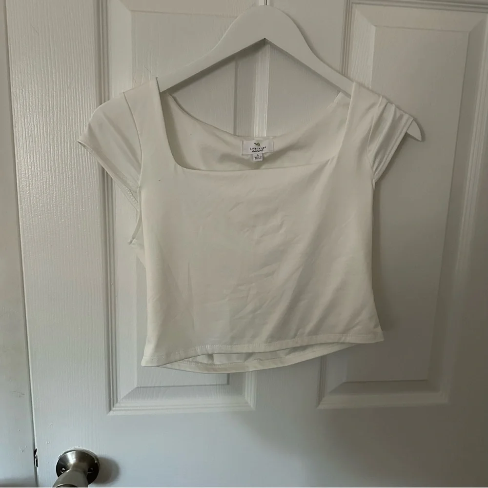 White Short Sleeve Crop Top - Picture 1 of 5